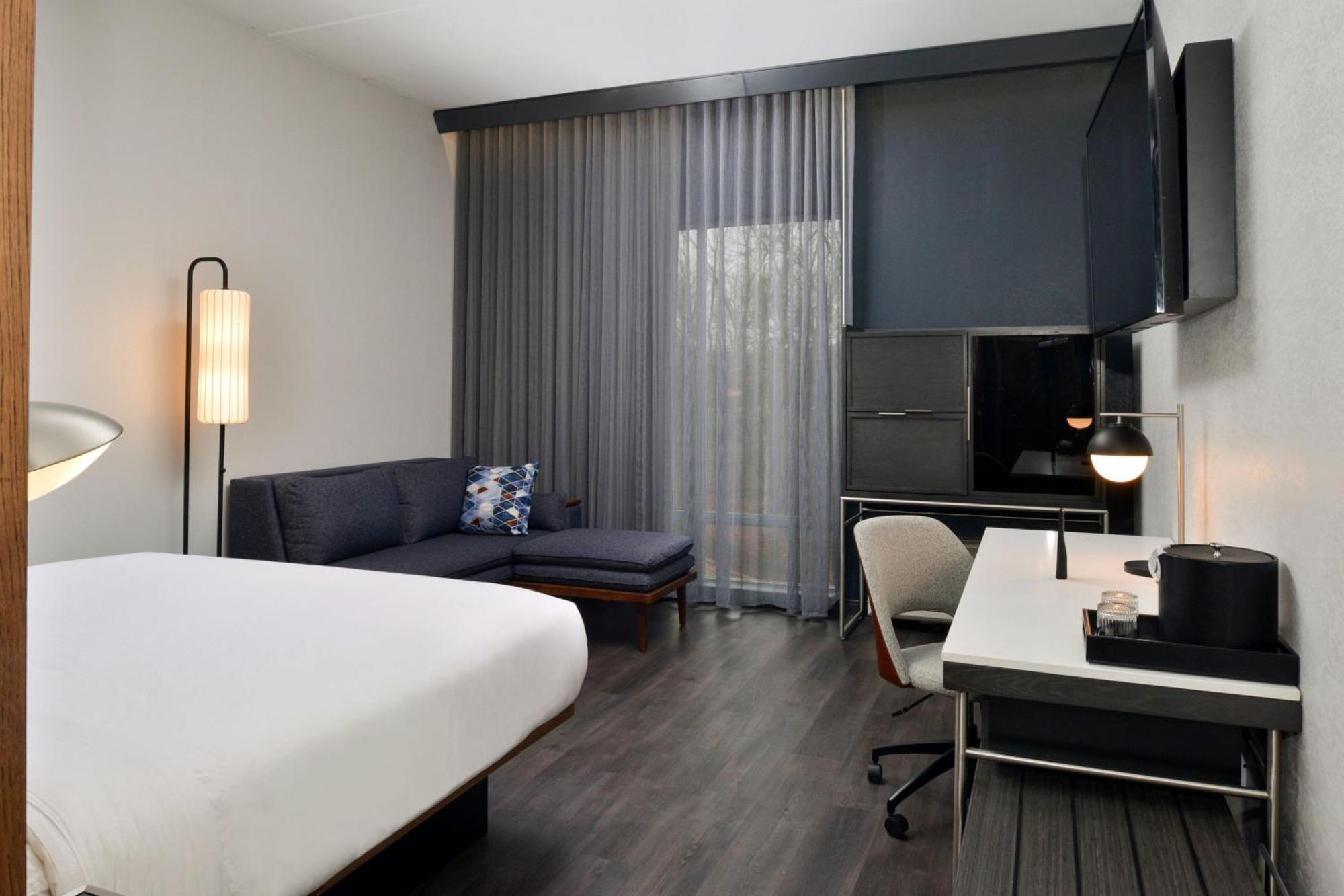 Courtyard By Marriott Raleigh Cary Crossroads Hotel Exterior foto