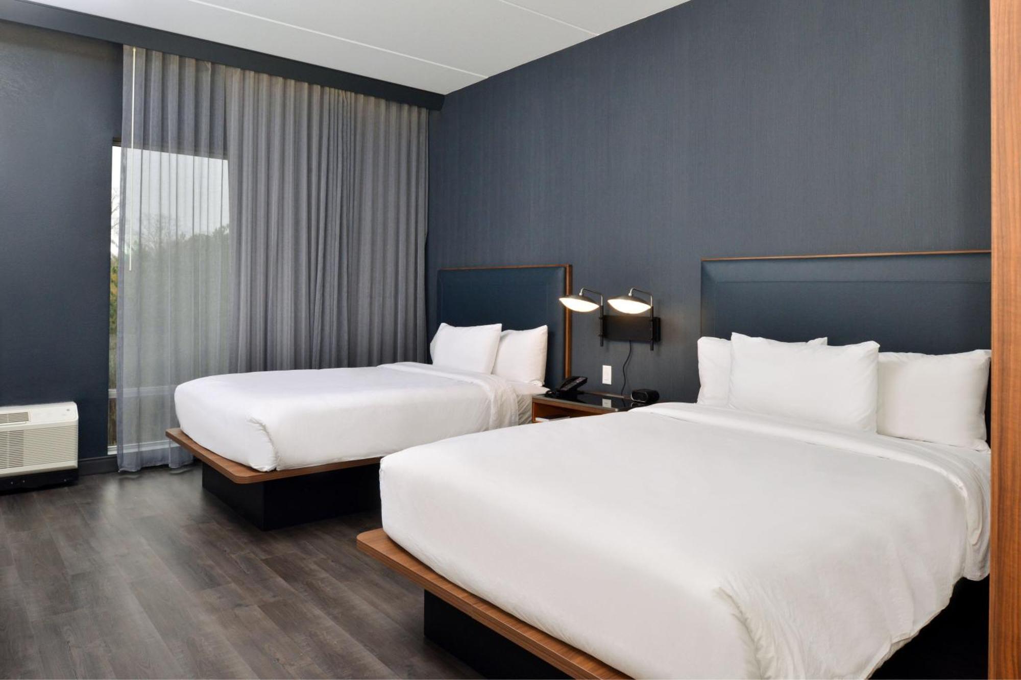 Courtyard By Marriott Raleigh Cary Crossroads Hotel Exterior foto